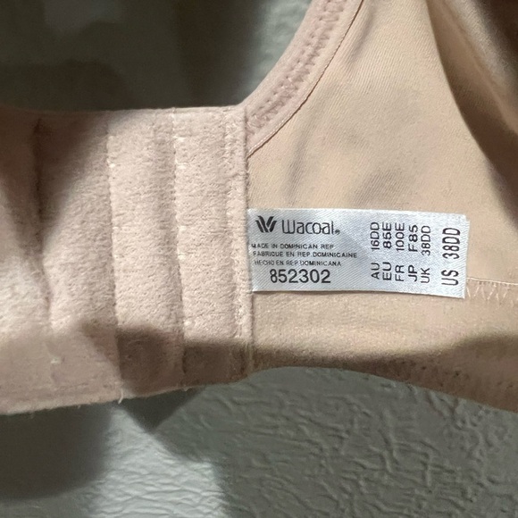 Wacoal Tan Sports Bra Size 38DD 852302 EUC Like New Neutral Color Very Nice - Picture 5 of 6